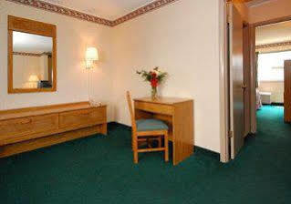 Rodeway & Hotel